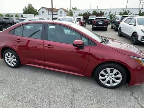 Used 2024 Toyota Corolla LE FWD image 3