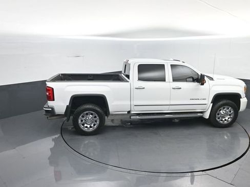 Used 2019 GMC Sierra 2500 Denali image 24