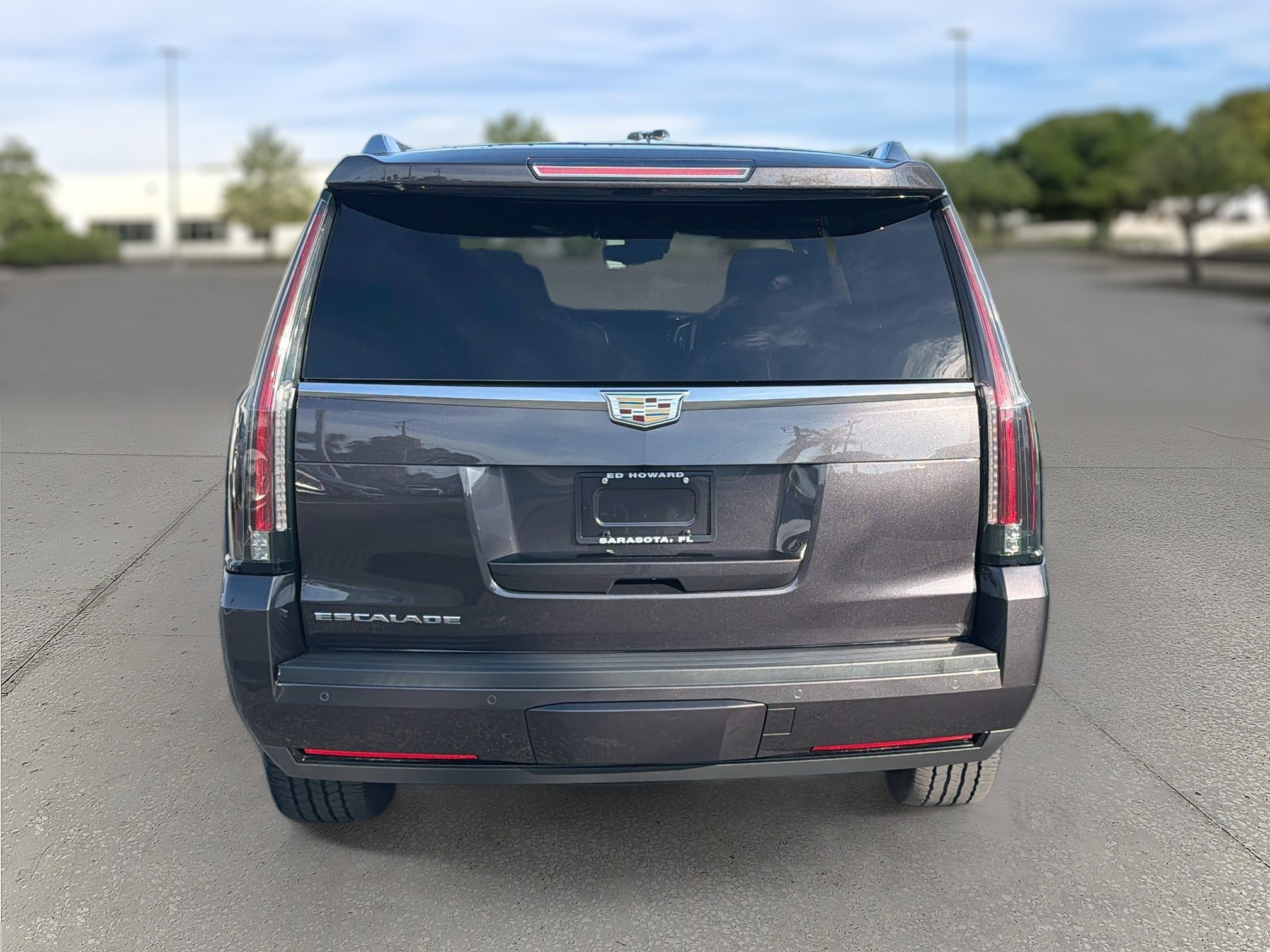 Used 2016 Cadillac Escalade Luxury AWD/4WD image 6
