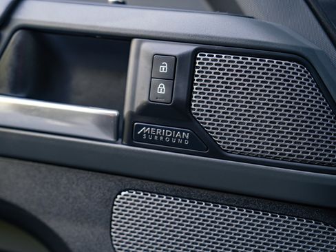 Used 2021 Land Rover Defender 110 X AWD/4WD image 48