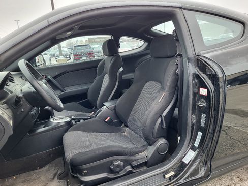 Used 2003 Hyundai Tiburon image 2