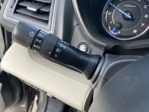 Used 2019 Subaru Ascent Limited AWD/4WD image 16