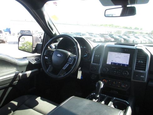 Used 2020 Ford F150 XLT w/ Equipment Group 302A Luxury AWD/4WD image 27