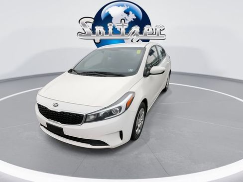 Used 2017 Kia Forte LX image 4