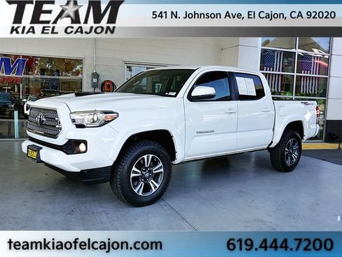 Used 2016 Toyota Tacoma TRD Sport w/ Towing Package RWD image 5
