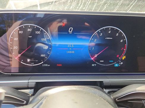 Used 2024 Mercedes-Benz GLE 580 4MATIC image 8