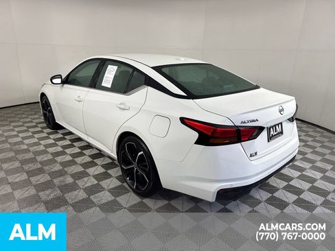 Used 2025 Nissan Altima 2.5 SR FWD image 9