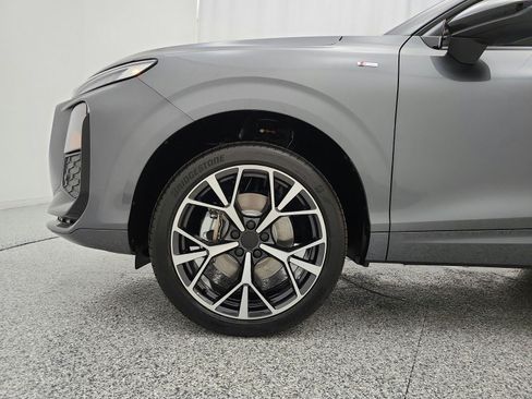 New 2026 Audi Q3 quattro 2.0T AWD/4WD image 13