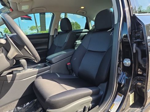 Used 2017 Nissan Altima 2.5 SR w/ Midnight Edition Package FWD image 19