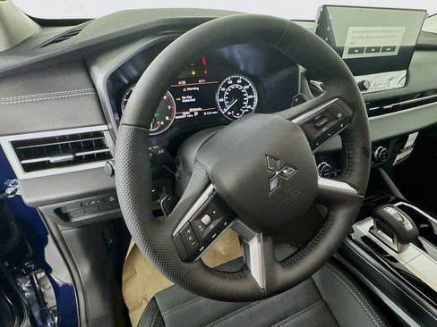 New 2026 Mitsubishi Outlander SE FWD image 11