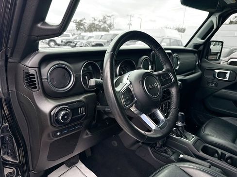 Used 2023 Jeep Wrangler Unlimited Sahara w/ Cold Weather Group image 10