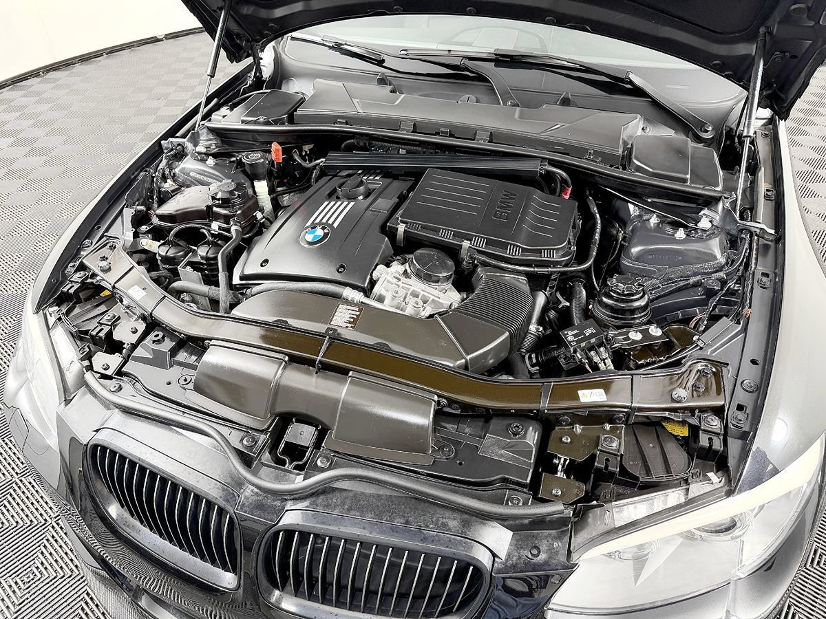 Used 2012 BMW 335is Coupe RWD image 18