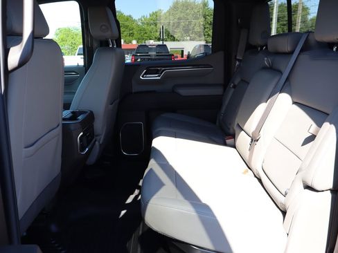 Used 2022 Chevrolet Silverado 1500 LTZ w/ LTZ Premium Package AWD/4WD image 24