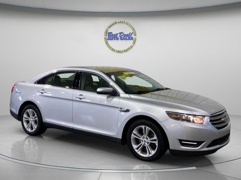 Used 2018 Ford Taurus SEL w/ Equipment Group 201A AWD/4WD image 7