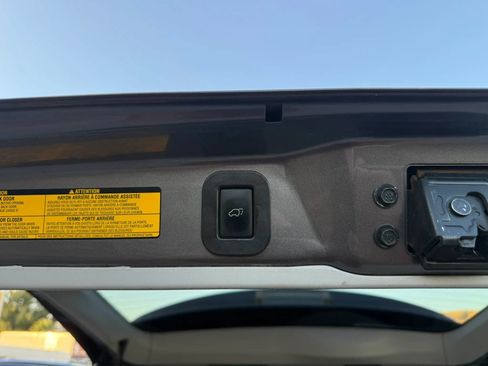 Used 2014 Toyota Sienna SE FWD image 29