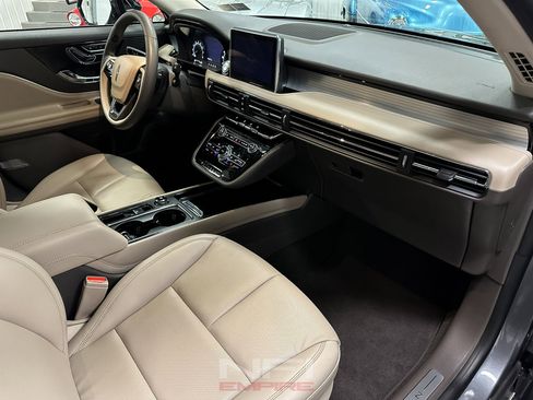 Used 2022 Lincoln Corsair AWD w/ Equipment Group 101A image 40