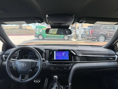 Used 2026 Toyota Camry SE FWD image 33