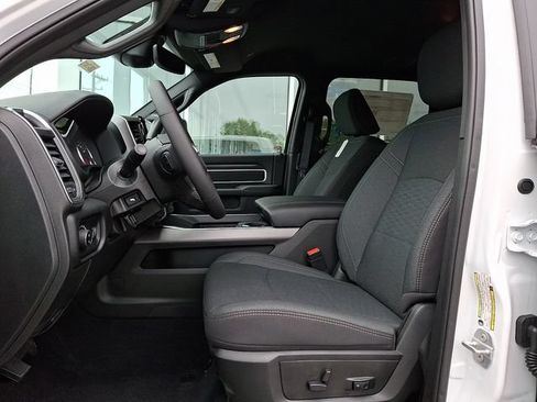 New 2026 RAM 3500 Big Horn AWD/4WD image 9