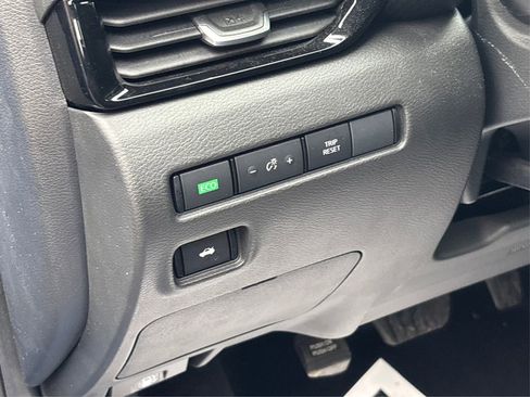 Used 2022 Nissan Sentra SV w/ Trunk Package image 31