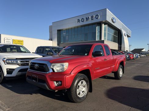 Used 2013 Toyota Tacoma 4x4 Access Cab V6 image 1