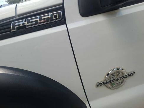 Used 2016 Ford F550 2WD Crew Cab Super Duty w/ Power Equipment Group image 15