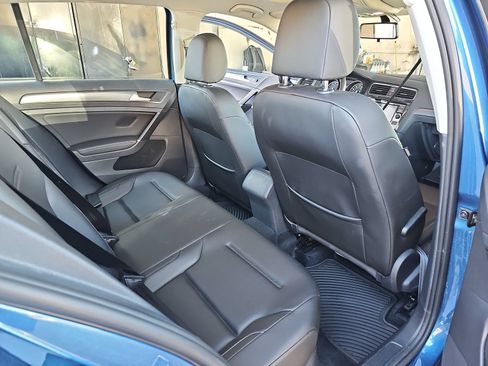 Used 2021 Volkswagen Golf 4-Door FWD image 14