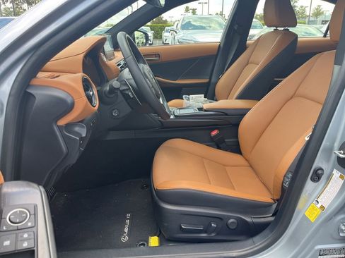Used 2025 Lexus IS 300 w/ Premium Package RWD image 10