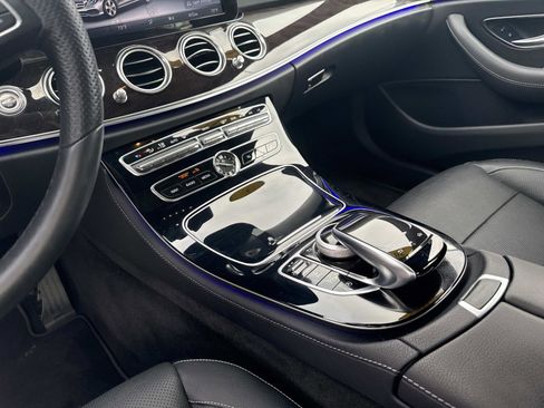 Used 2017 Mercedes-Benz E 300 image 24