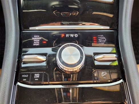 Certified 2022 Jeep Grand Cherokee Summit w/ Adv Protech Group IV image 32