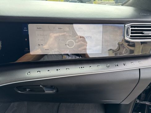 Used 2022 Jeep Grand Wagoneer Series II image 37