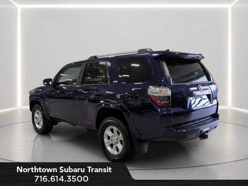 Used 2022 Toyota 4Runner SR5 Premium w/ Moonroof Package AWD/4WD image 3