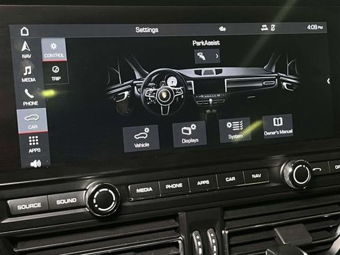 Used 2021 Porsche Macan AWD/4WD image 29
