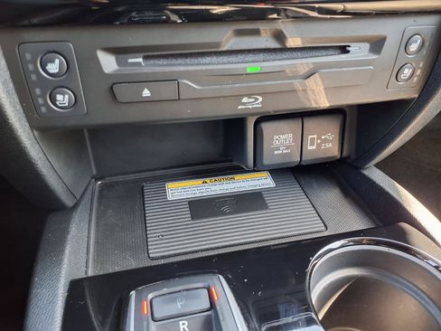 Used 2019 Honda Pilot Elite image 9