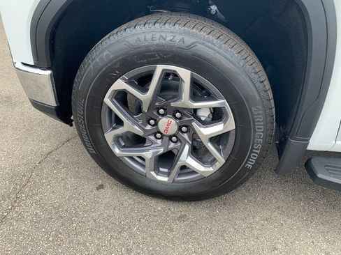 New 2026 GMC Sierra 1500 SLT w/ SLT Premium Package image 28