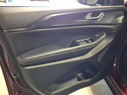 Used 2024 Jeep Grand Cherokee Altitude AWD/4WD image 12