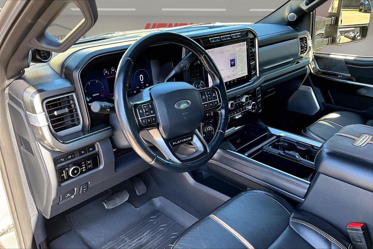 Used 2024 Ford F350 Platinum w/ Tremor Off-Road Package AWD/4WD image 18