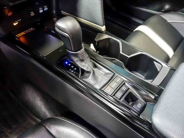 Used 2025 Toyota Camry SE FWD image 23