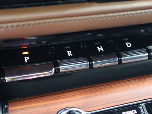 Used 2024 Lincoln Aviator Reserve w/ Equipment Group 201A image 50