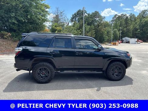 Used 2022 Toyota 4Runner TRD Off-Road Premium w/ Moonroof Package AWD/4WD image 8