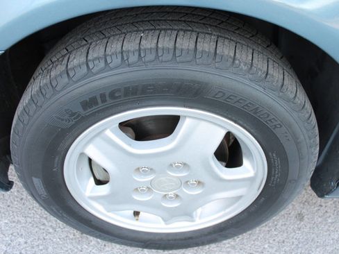 Used 2003 Toyota Camry LE image 8