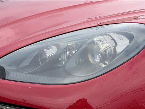 Used 2017 Porsche Macan GTS AWD/4WD image 12