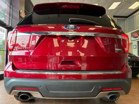 Used 2019 Ford Explorer Limited AWD/4WD image 11