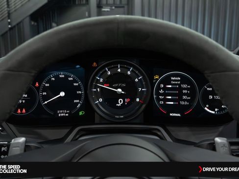 Used 2024 Porsche 911 Targa 4 GTS w/ Premium Package image 33