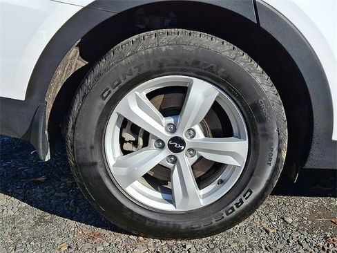 Certified 2025 Kia Sorento LX image 6