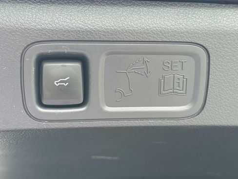 Certified 2024 Lincoln Navigator Reserve AWD/4WD image 16