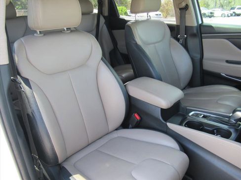 Used 2020 Hyundai Santa Fe SEL w/ Convenience + Premium Package image 8