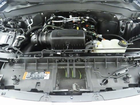 Used 2022 Ford Explorer XLT w/ Equipment Group 202A image 31
