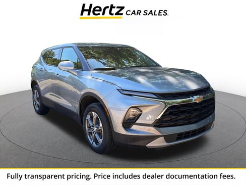 Used 2025 Chevrolet Blazer LT FWD image 1