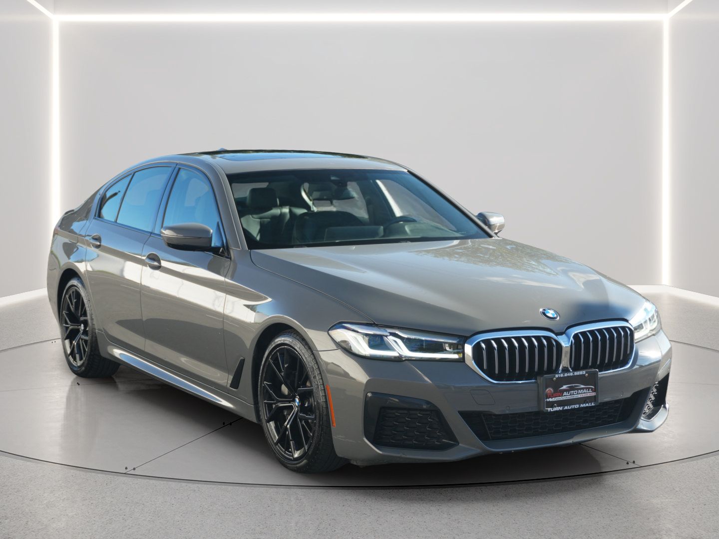Used 2021 BMW 530i xDrive w/ M Sport Package AWD/4WD image 7