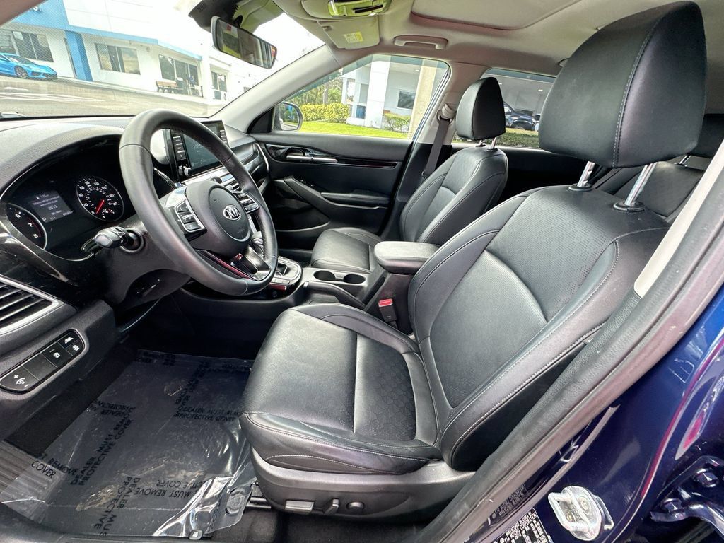 Used 2021 Kia Seltos EX AWD/4WD image 19
